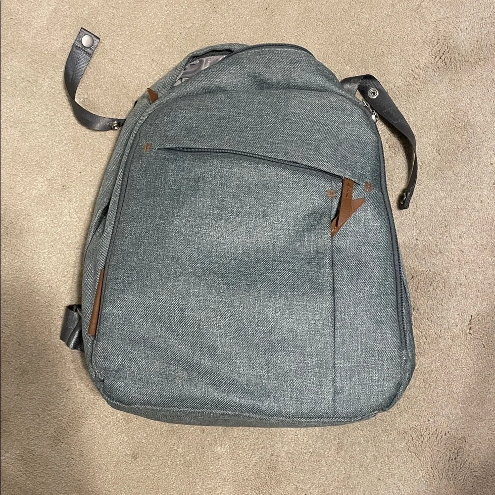 EUC Uppababy Gregory blue backpack diaper bag with attachable stroller straps - Picture 6 of 13